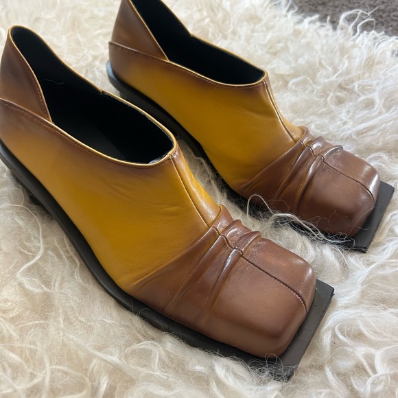 FIDAN NOVRUZOVA Brown and Yellow Convertible Chunky Mules - Picture 5 of 8